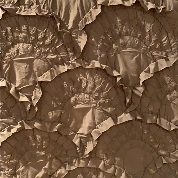 Anthropologie Rivulets Jersey Quilt and Shams. - Picture 4 of 5